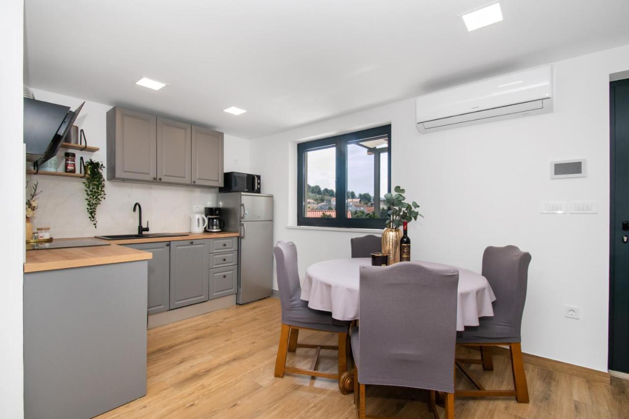 Apartmani Monika Žaborić Kültér fotó